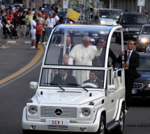 <!--:it-->PAPA FRANCESCO CHE PASSA IN VIA BACAREDDA<!--:--><!--:en-->POPE FRANCESCO IN BACAREDDA STREET <!--:-->