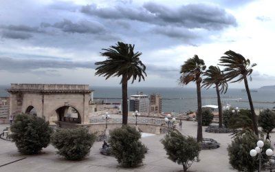 cagliari_il_maestrale_spazza_la_citt_pasqua_di_lavoro_per_i_vigili_del_fuoco-0-0-338390