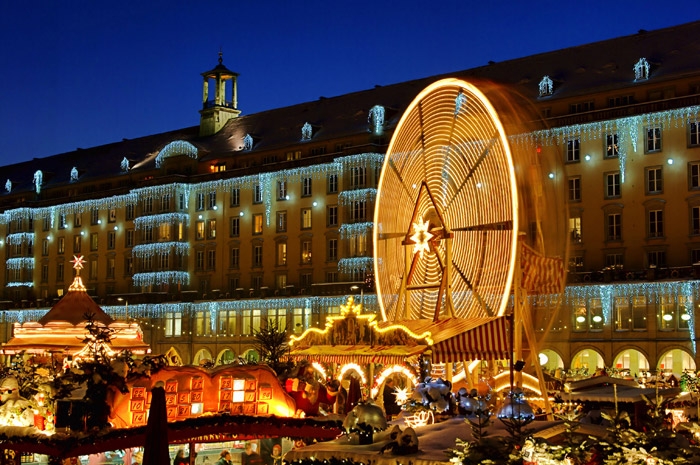 Dresden-Christmas-Market,-Germany